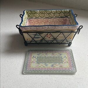 Temp-tations by Tara 3 piece bakeware set in Confetti pattern.